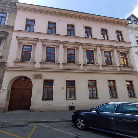 Pia'S Gardenview Apartment Vienna Exterior photo